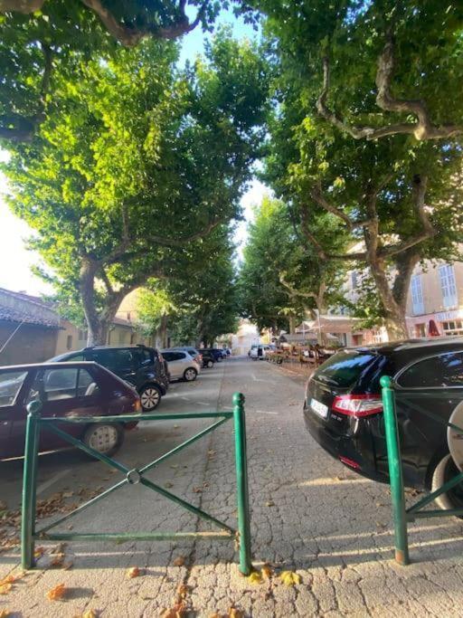 Appart Neuf Au Coeur Du Village De Collobrières 外观 照片